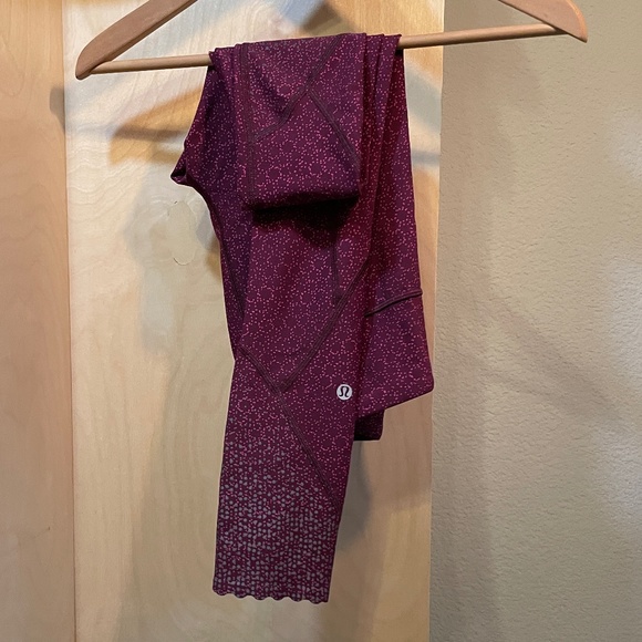 Lululemon Tight Stuff Reflective Tight, Size 4, Raspberry NWOT - Picture 6 of 6